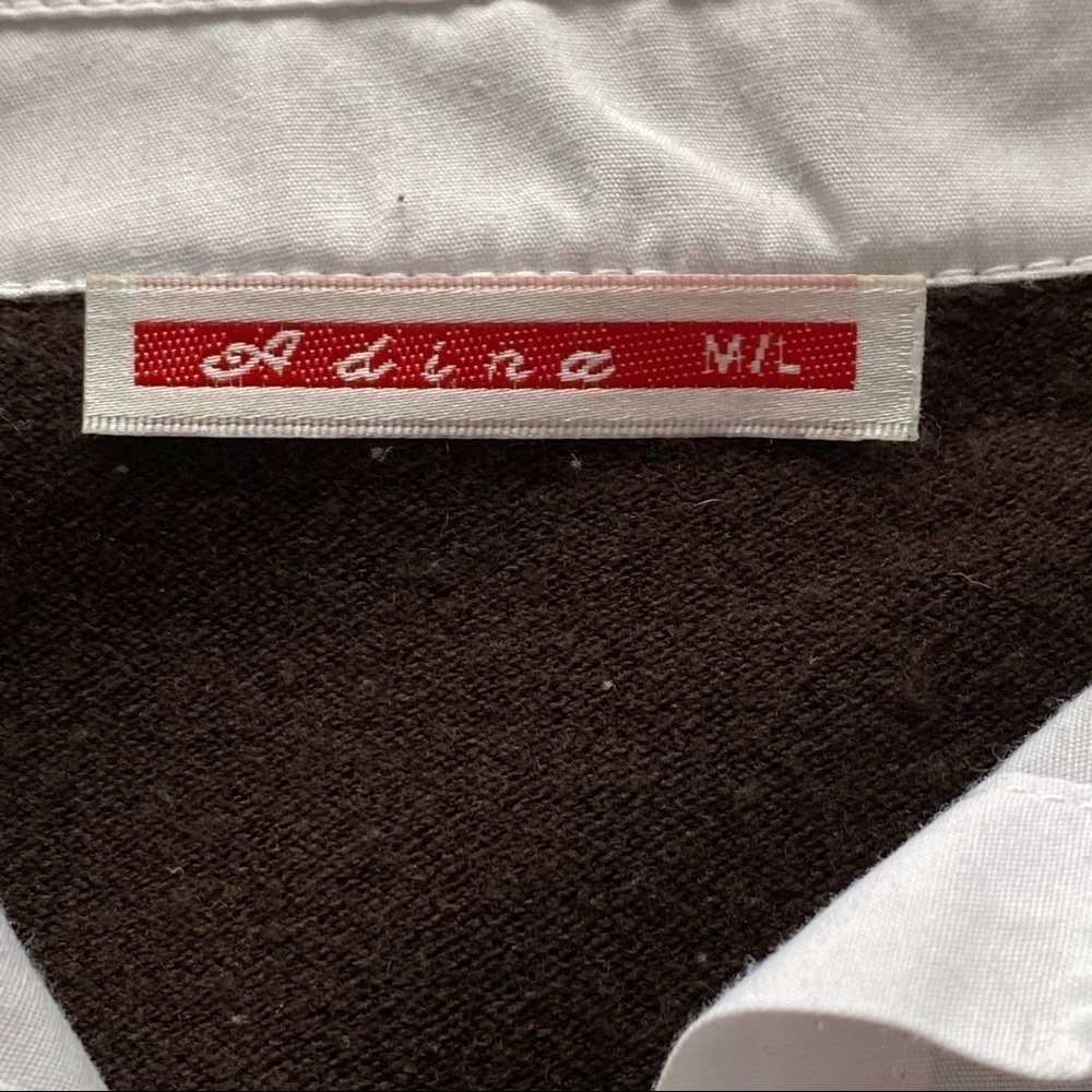 Adina Argyle front Brown sweater with white collar - Picture 6 of 9